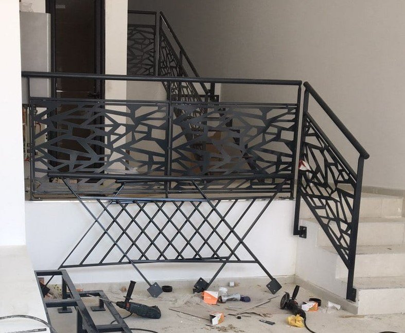 Stair and landing railings