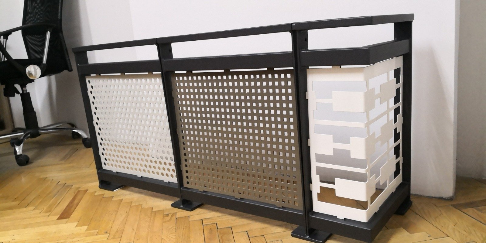 Freestanding infill sample with three panel patterns